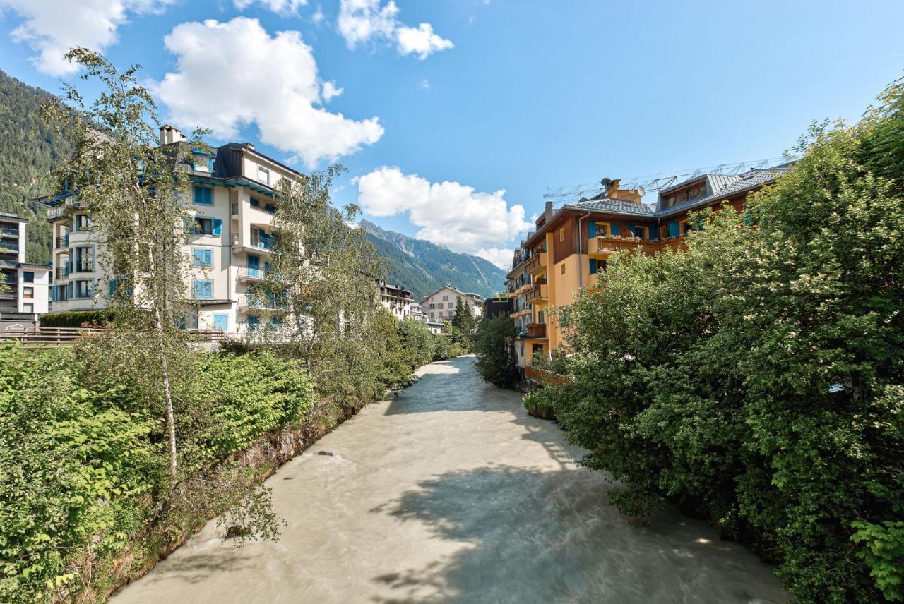 Apartment Cosmiques - Alpes Travel - Central Chamonix - Sleeps 4 Extérieur photo