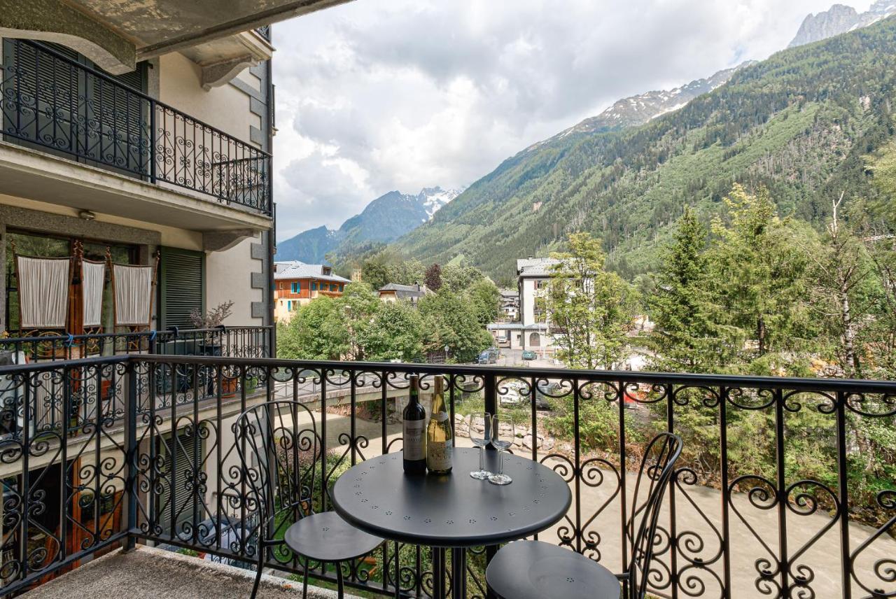 Apartment Cosmiques - Alpes Travel - Central Chamonix - Sleeps 4 Extérieur photo