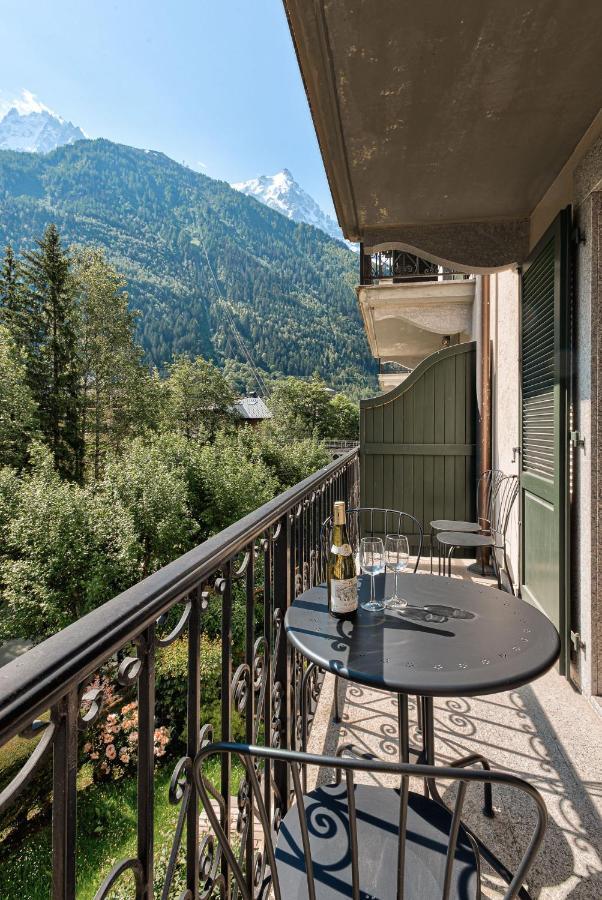 Apartment Cosmiques - Alpes Travel - Central Chamonix - Sleeps 4 Extérieur photo